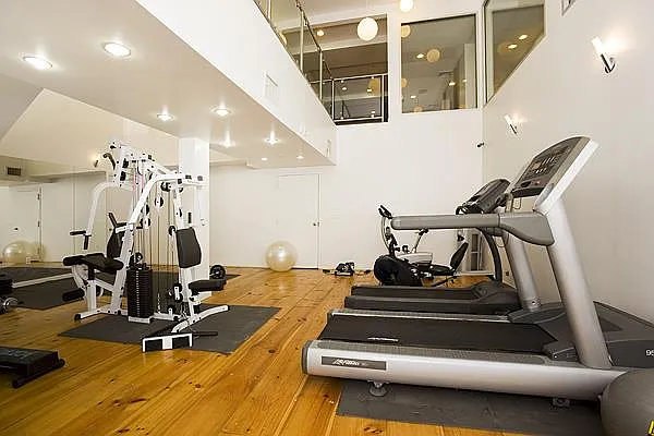 Sold by Platinum Properties | media 21