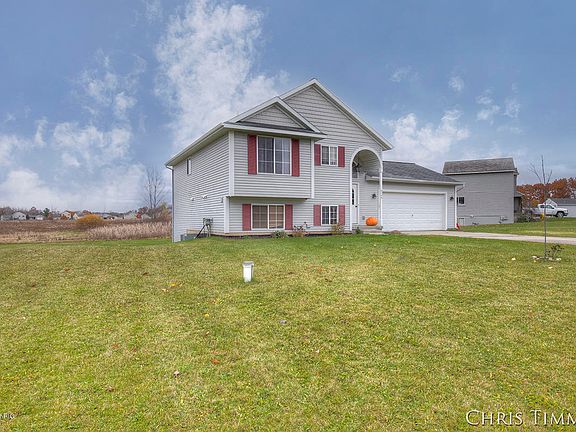 2nd image of 2155 Winston View Dr NE