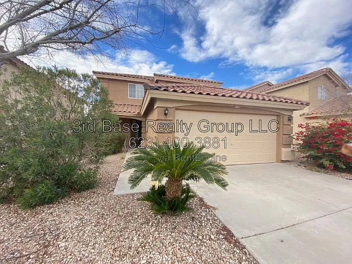 118 N 224th Ln — Photo 10