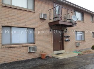 827 S 84th St APT 1, Milwaukee, WI 53214