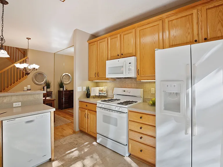 16487 Jarreau Ct — Photo 11