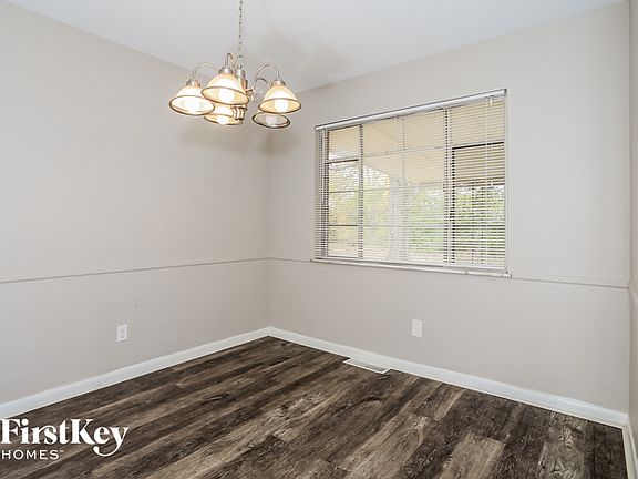 5th image of 11082 Donora Ln