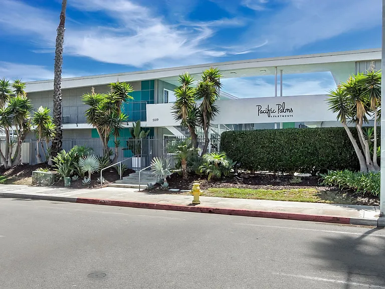 Pacific Palms — Photo 9