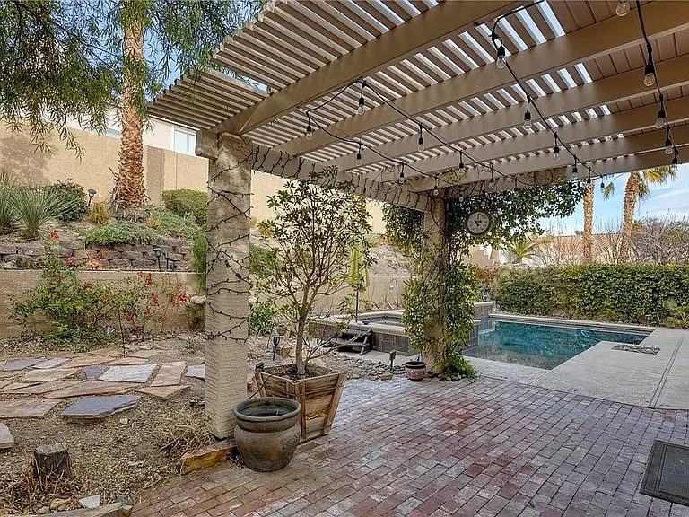1809 Snow Spring Ln — Photo 38