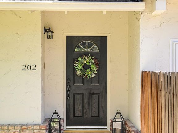 2nd image of 202 Ravenswood Ave