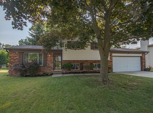 2941 Golfhill Dr, Waterford, MI 48329