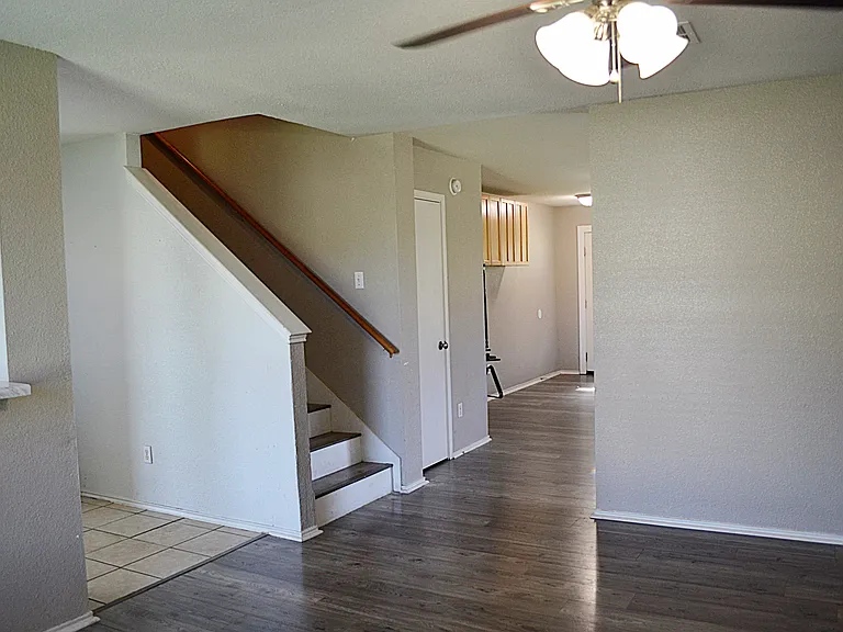 4603 Regency Dr — Photo 10