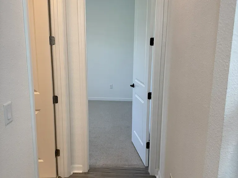 236 Hawthorn Park Cir — Photo 21
