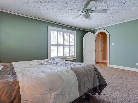 5th image of 3033 Kenilworth Ln