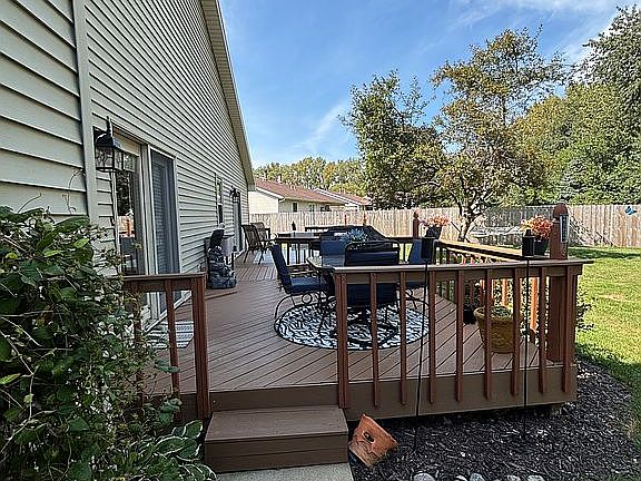 4th image of 1115 Community Dr