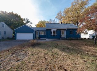 9076 Jackson Ave, Circle pines, MN 55014