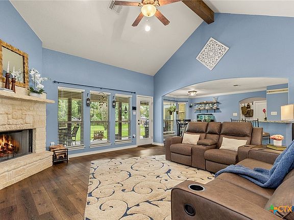 2nd image of 1353 Hunters Ct