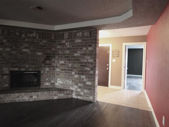 3rd image of 12558 Toulouse St