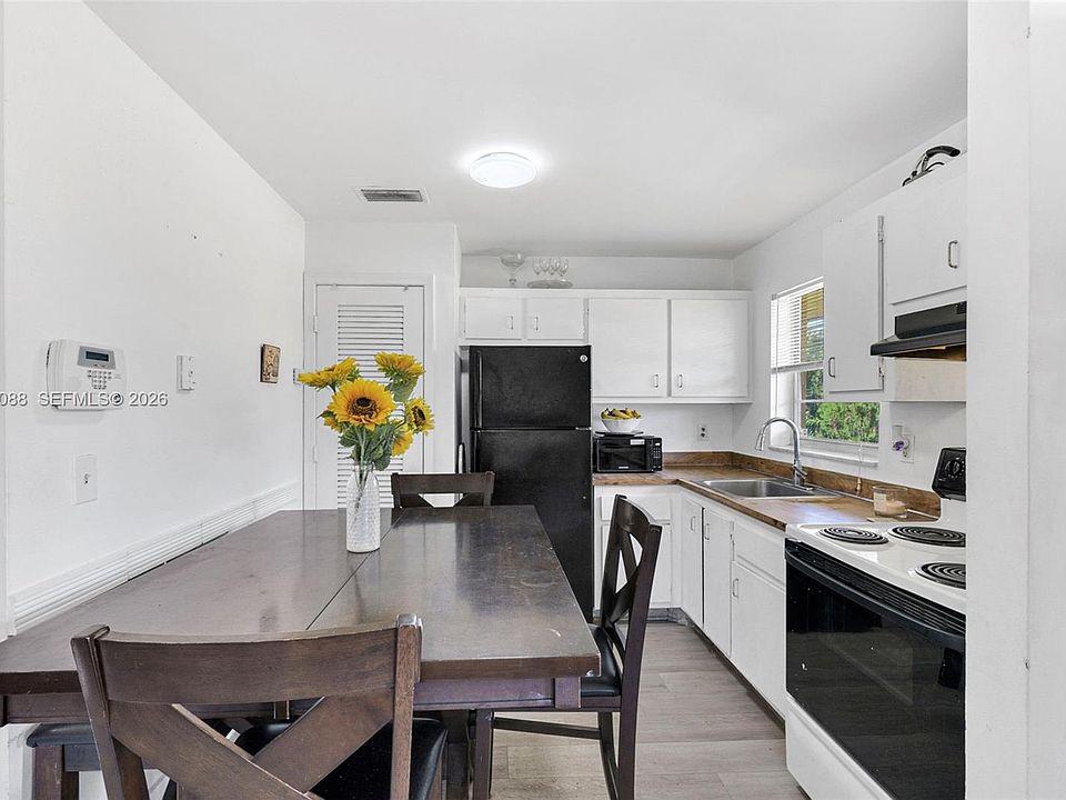 1st image of 5150 NE 6th Ave APT 117