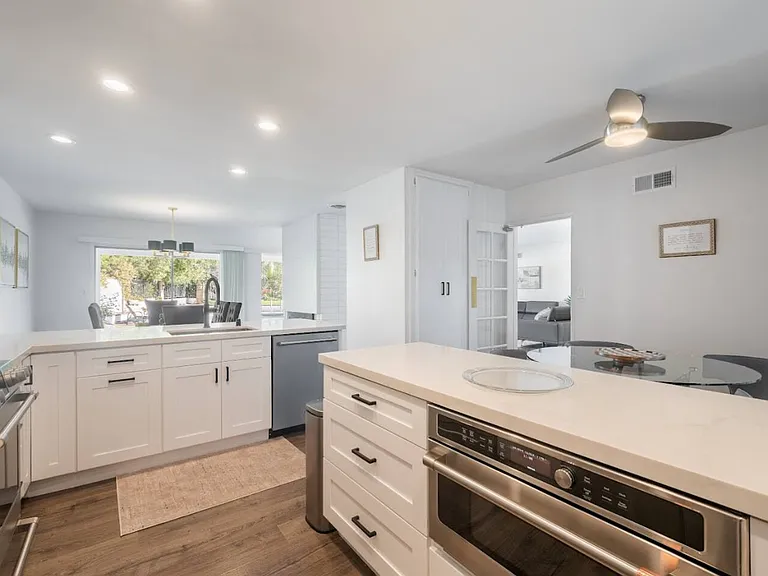 6831 Wexford Pl — Photo 10