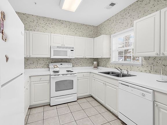 4th image of 5801 Oyster Catcher Dr. #312