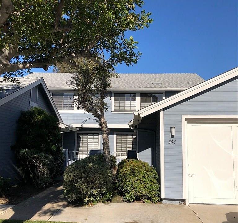 1st image of 304 Windjammer Cir