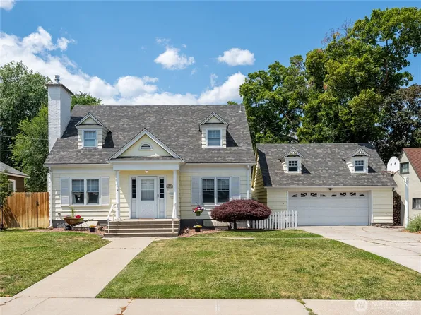 18 S Garfield Avenue, Wenatchee, WA 98801