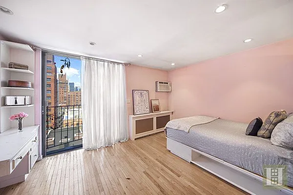 Rented by Halstead Real Estate | media 16