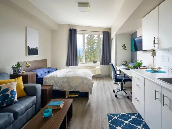 800 Academy Way, Kelowna, BC V1V 3A4