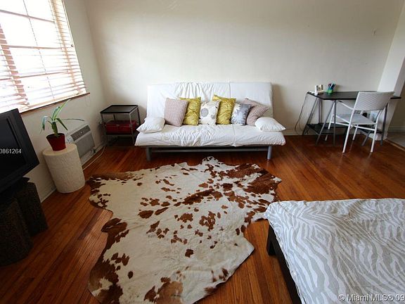 5th image of 1601 Lenox Ave APT 6