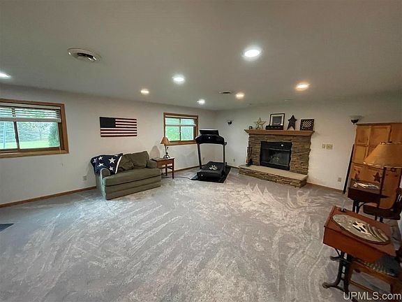 5th image of 112 Briarwood Dr