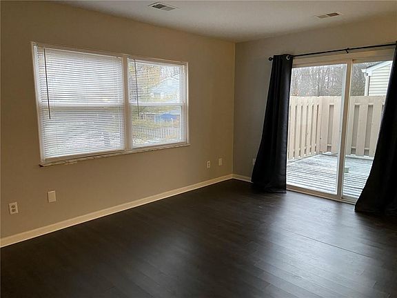 3rd image of 8332 Woodall Dr