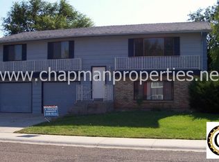 9412 W Linfield Dr, Boise, ID 83704