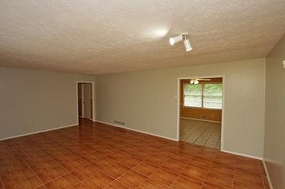 5th image of 1834 Dogwood Ct
