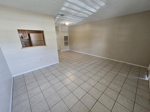 4th image of 281B Jeru Blvd