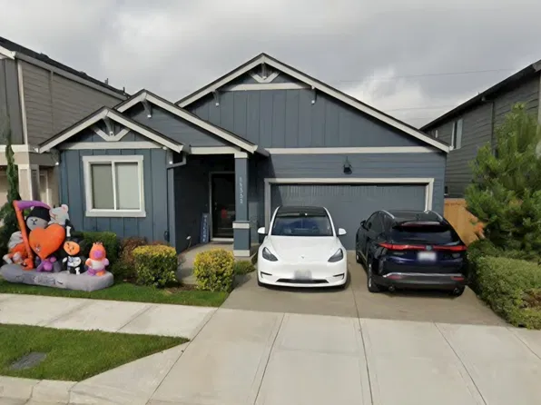 11332 NE 17th St, Vancouver, WA 98684