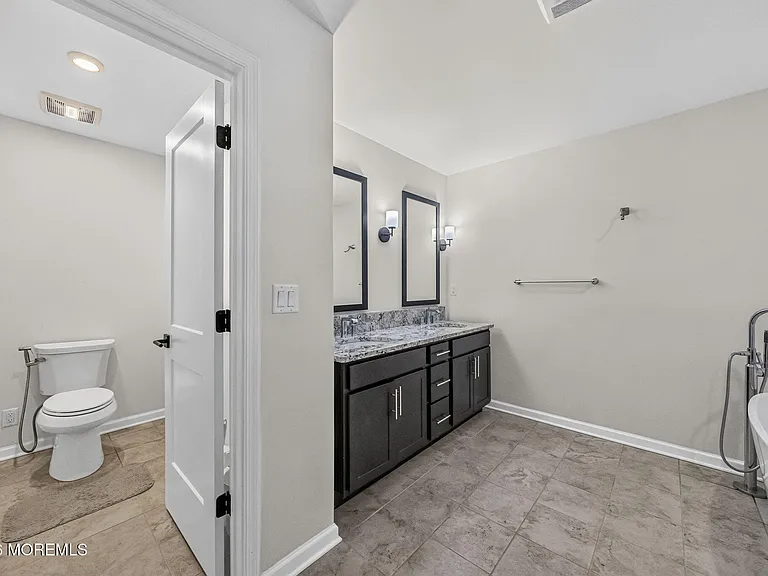 319 Tulip Ct — Photo 39