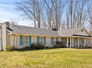 6 S Davis Dr, Greenville, SC 29611