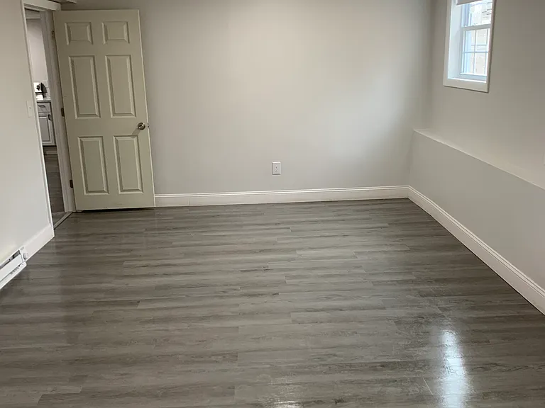 699 Manton Ave #L — Photo 10