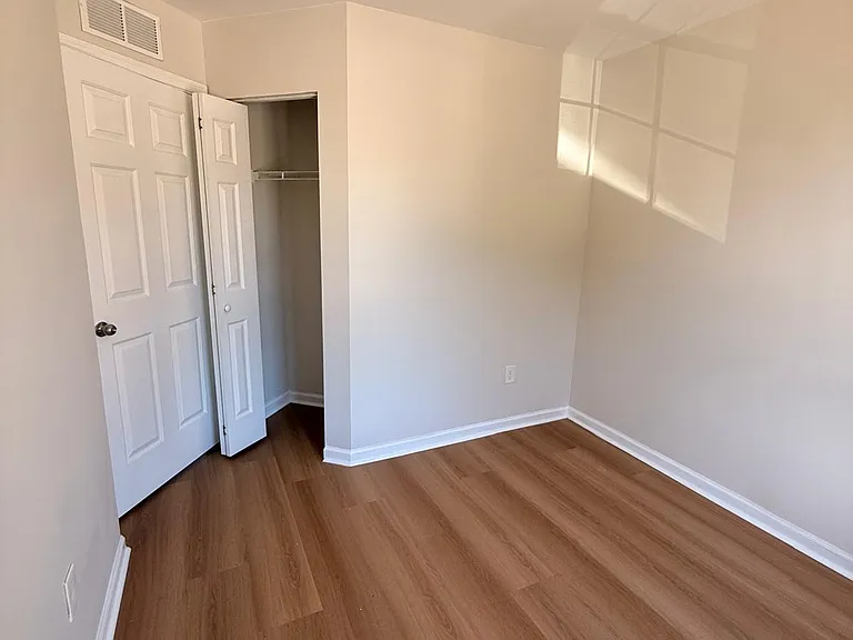 18 Bridle Path Ct — Photo 23