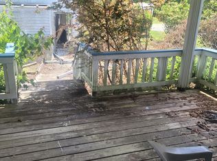 2128 Shadow Bay Ave, Grand Ridge, FL 32442