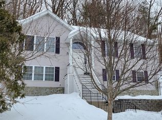 16 Sherwood Rd, Worcester, MA 01602