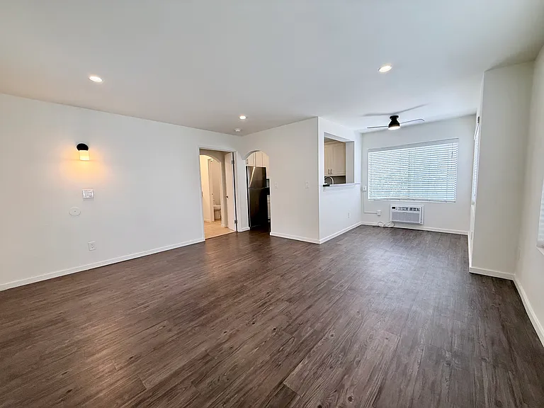Mansfield Terrace Apartments — Photo 33