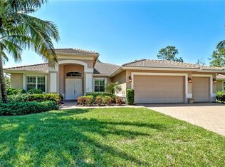 383 Saddlebrook Ln, Naples, FL 34110