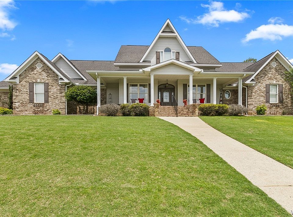 1st image of 616 Hay Market Ln