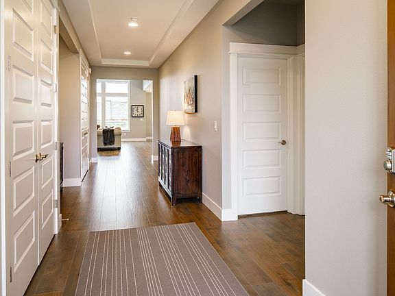 Example of an Entryway