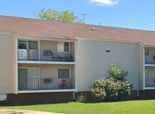 4878 Creek View Rd #8, Rockford, IL 61108