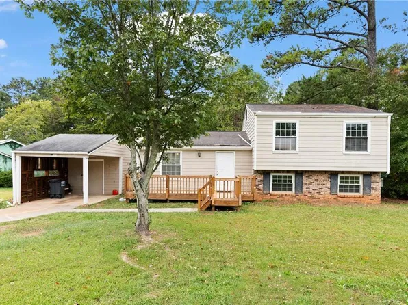 5767 Meadowood Dr, Acworth, GA 30102
