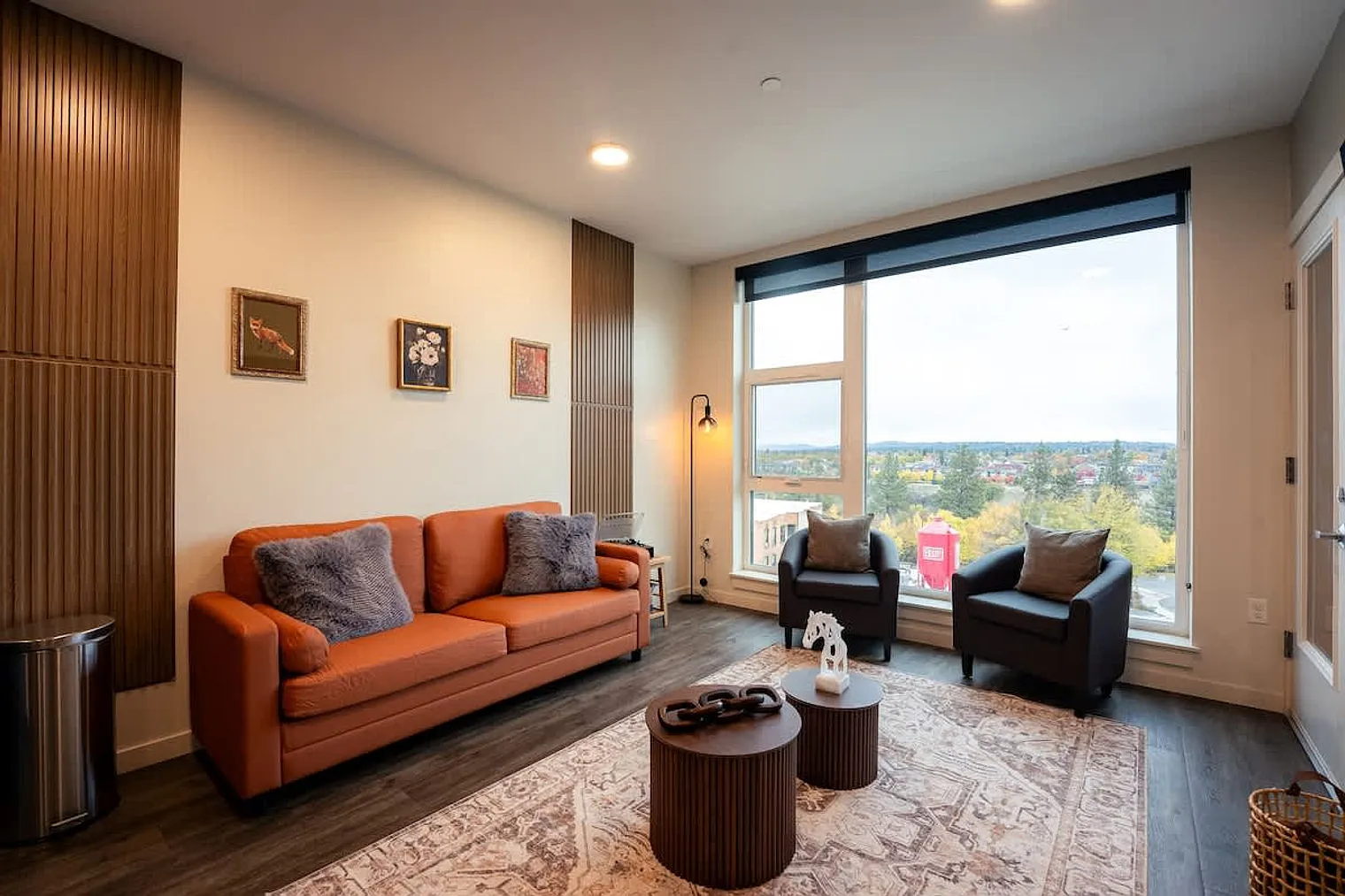 2 bed, 1.0 bath, $4,506 — Photo 1