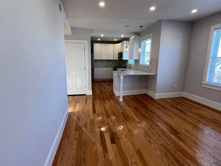 83 Winchester St #3C — Photo 4