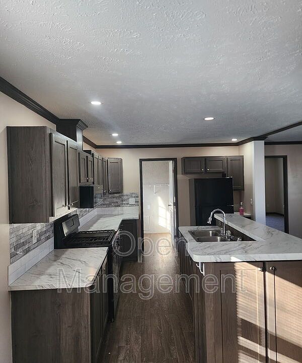 1st image of 511 E 1st St #85