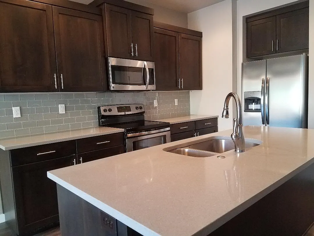 4 bed, 2.5 bath, 1858 sqft, $2,400 — Photo 1