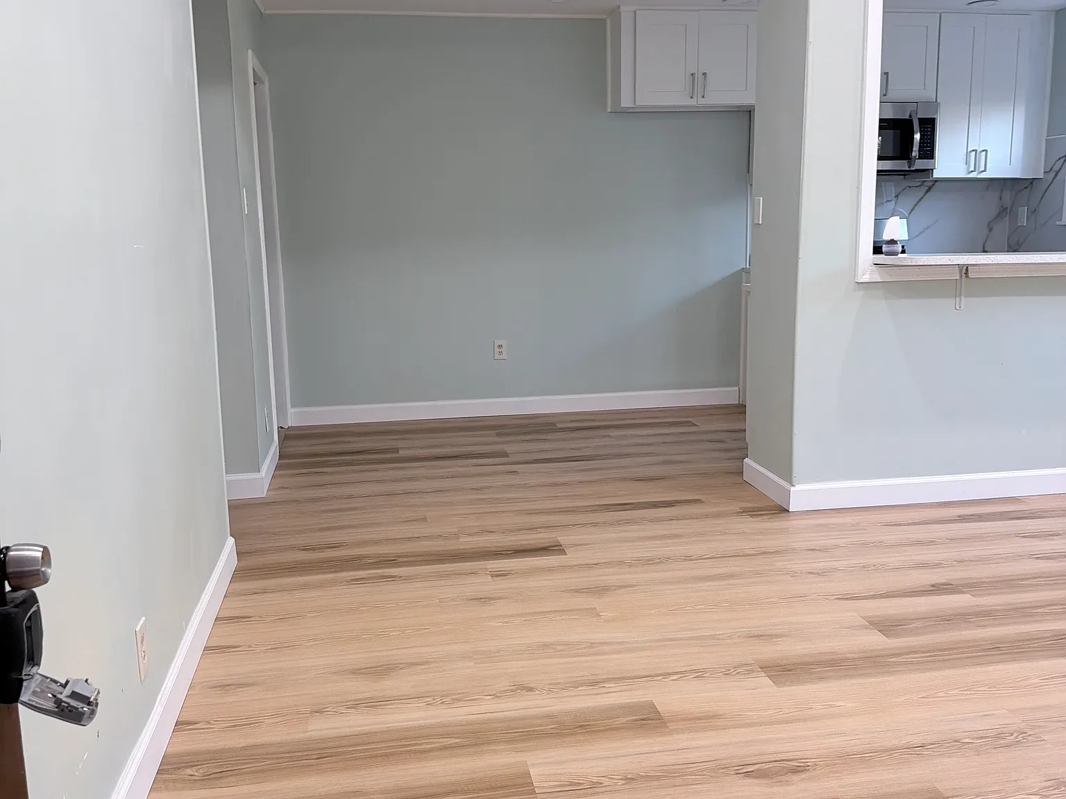 3 bed, 1.5 bath, 1996 sqft, $2,095 — Photo 4