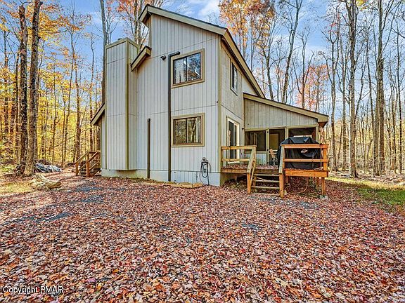 3rd image of 209 Kit Carson Cir