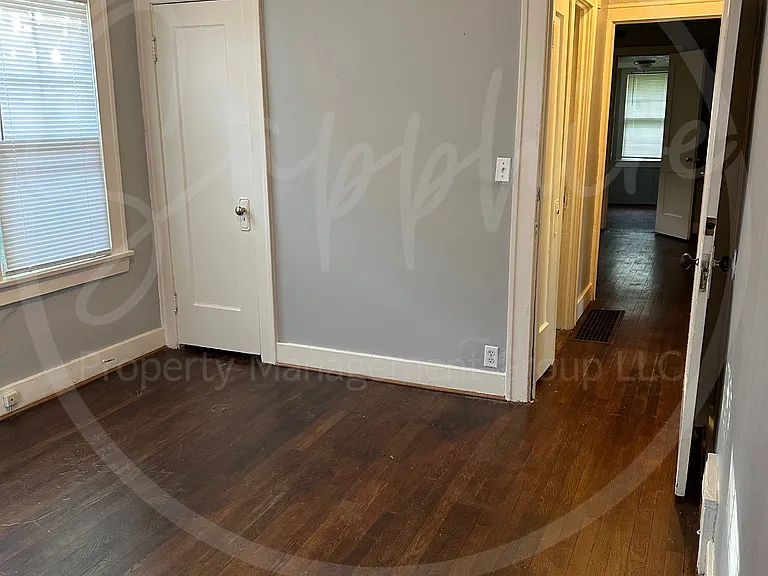 2404 E 67th Ter — Photo 26